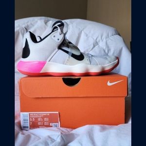 Nike React Hyperset SE (womens 7)